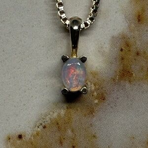 Australian 4-Prong Oval Cut Sheen Patterned Minimalist Opal Necklace